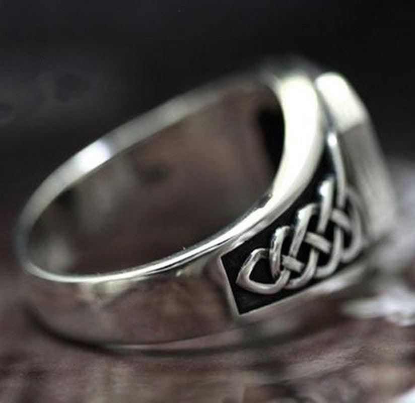 Totem Black Gemstones Rings