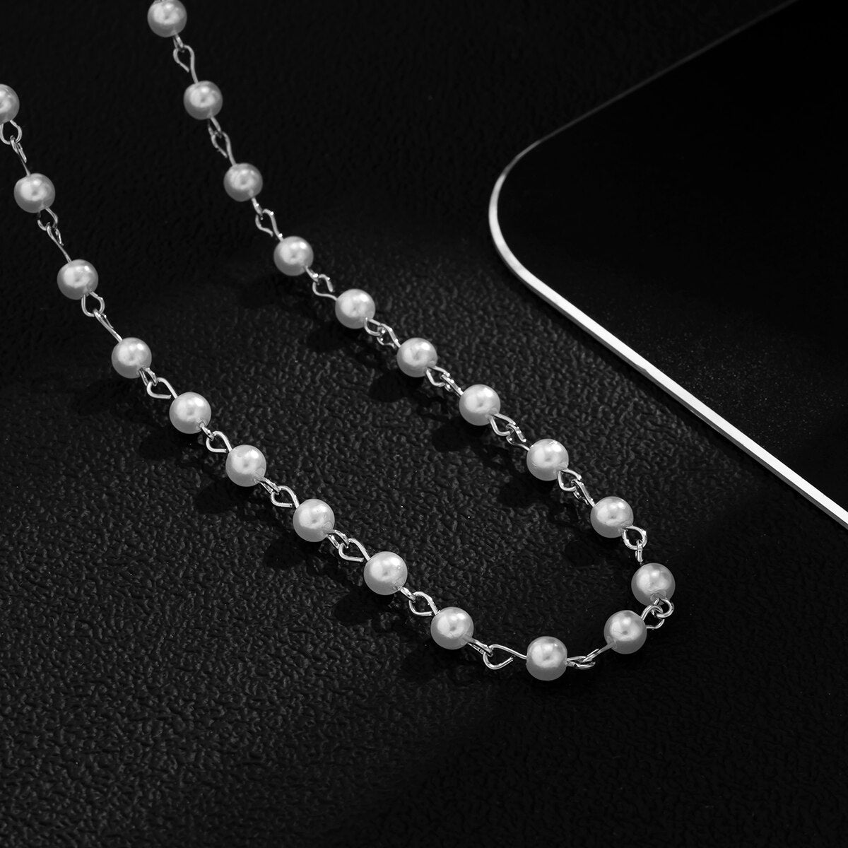 Small Pearl Beads Necklace
